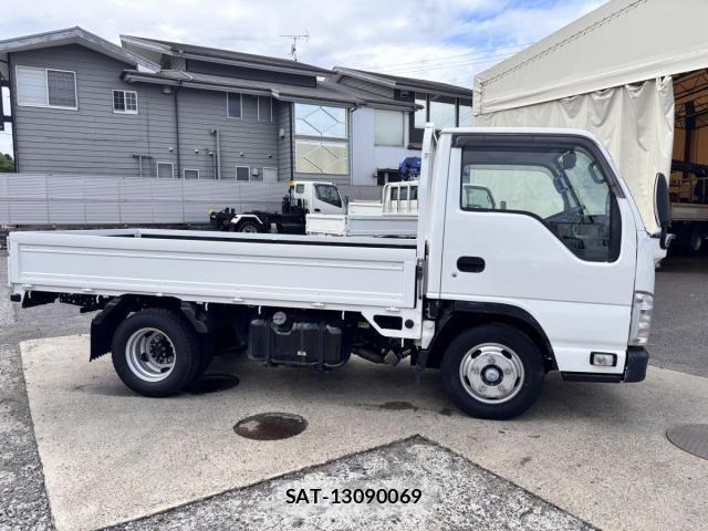 Isuzu ELF TRUCK 2017-02 6641519-3