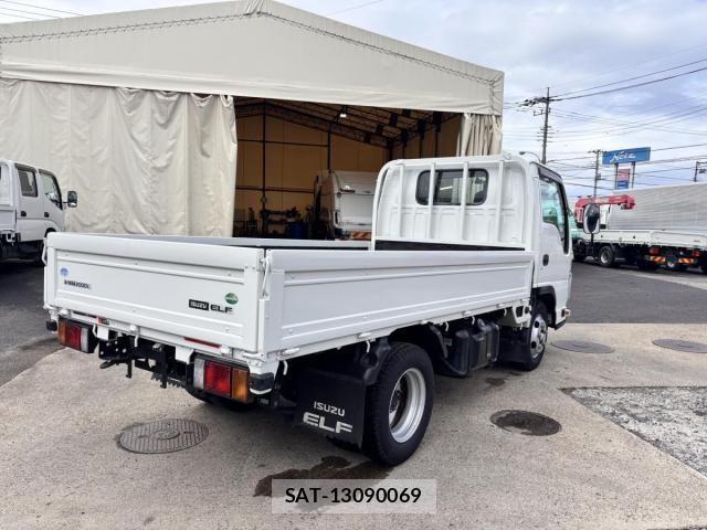 Isuzu ELF TRUCK 2017-02 6641519-4