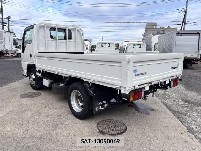 Isuzu ELF TRUCK 2017-02 6641519-6