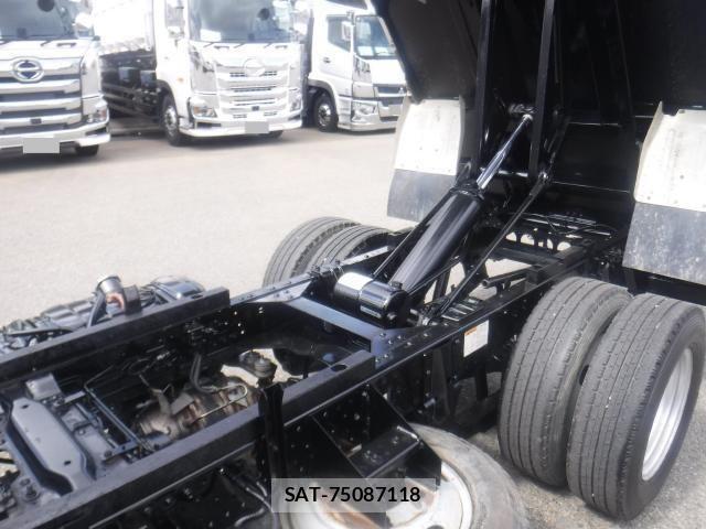 Isuzu ELF TRUCK 2018-12 6641515-9