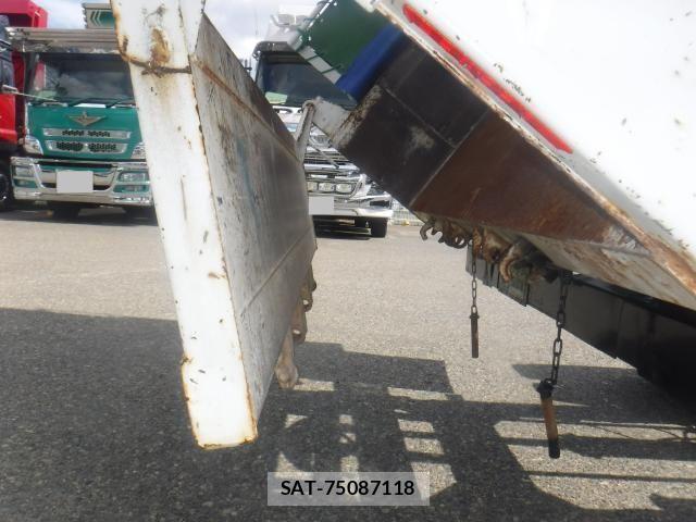 Isuzu ELF TRUCK 2018-12 6641515-13