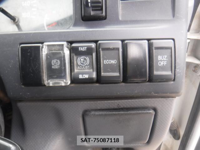 Isuzu ELF TRUCK 2018-12 6641515-27