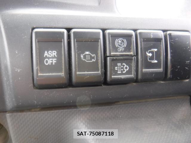 Isuzu ELF TRUCK 2018-12 6641515-28