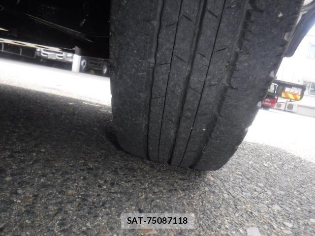Isuzu ELF TRUCK 2018-12 6641515-29