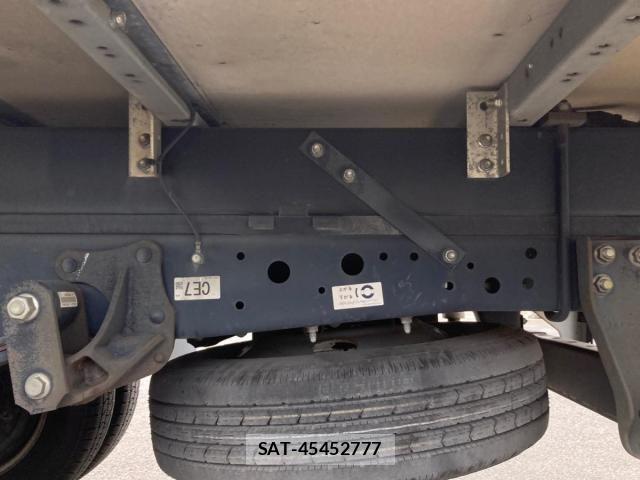 Isuzu ELF TRUCK 2016-07 6641521-11