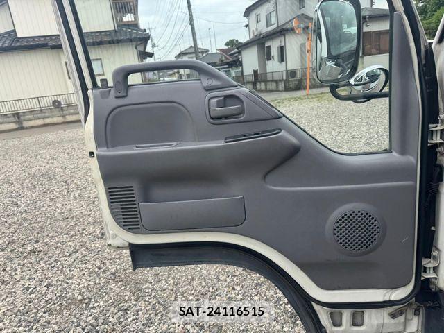 Isuzu ELF TRUCK 2005-02 6671215-12