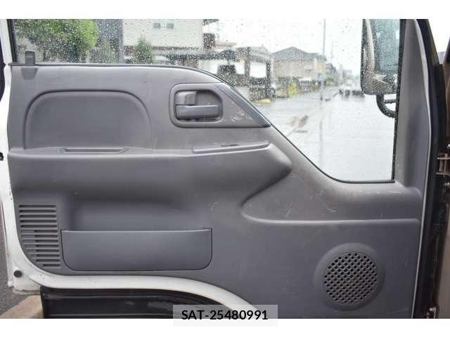 Isuzu ELF TRUCK 2015-09 6671212-10
