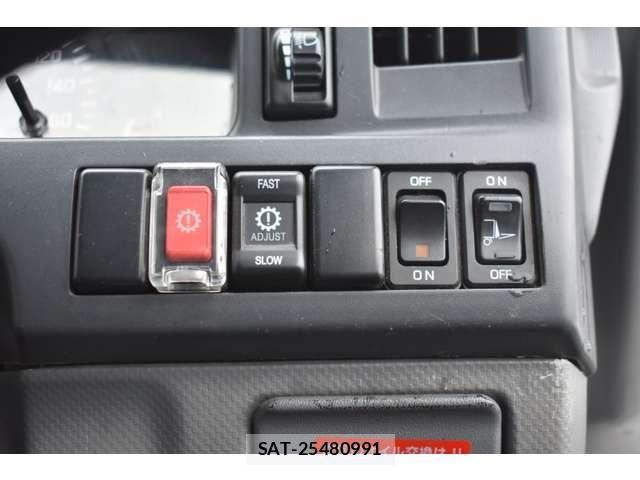 Isuzu ELF TRUCK 2015-09 6671212-17