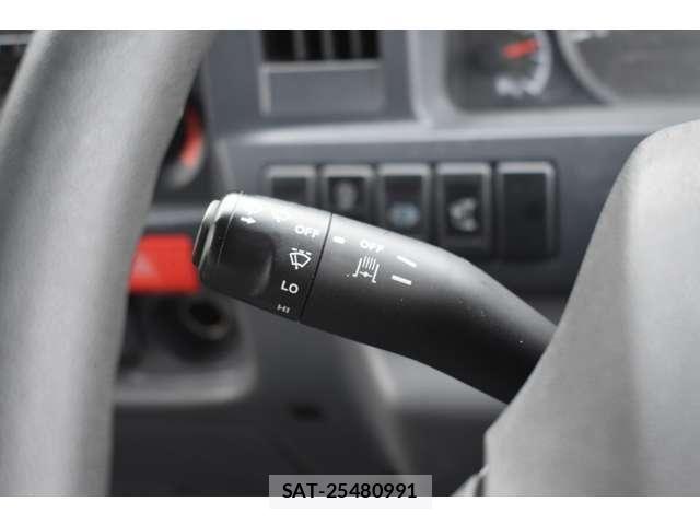Isuzu ELF TRUCK 2015-09 6671212-20