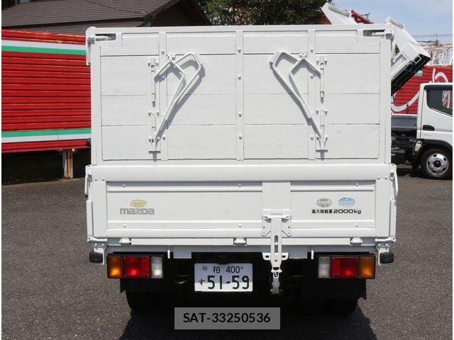 Isuzu ELF TRUCK 2013-02 6671213-18