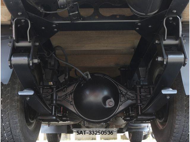 Isuzu ELF TRUCK 2013-02 6671213-28