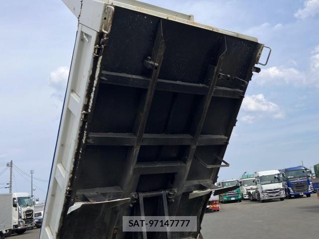 Isuzu ELF TRUCK 2018-03 6675828-11