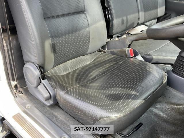 Isuzu ELF TRUCK 2018-03 6675828-18