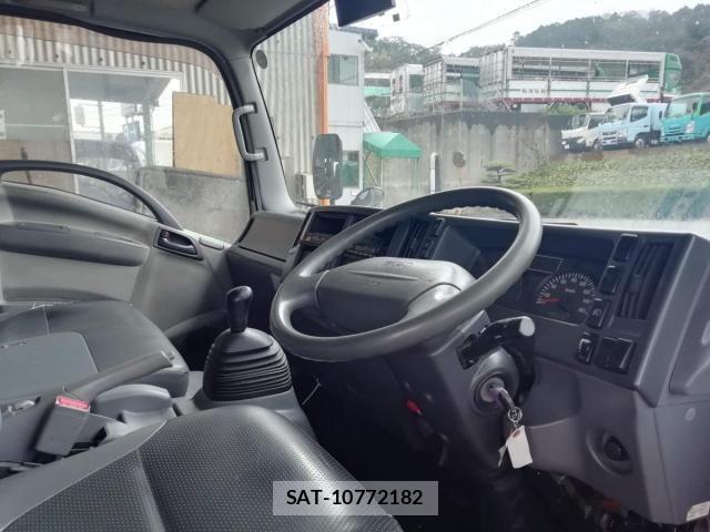 Isuzu ELF TRUCK 2013-03 6675814-25