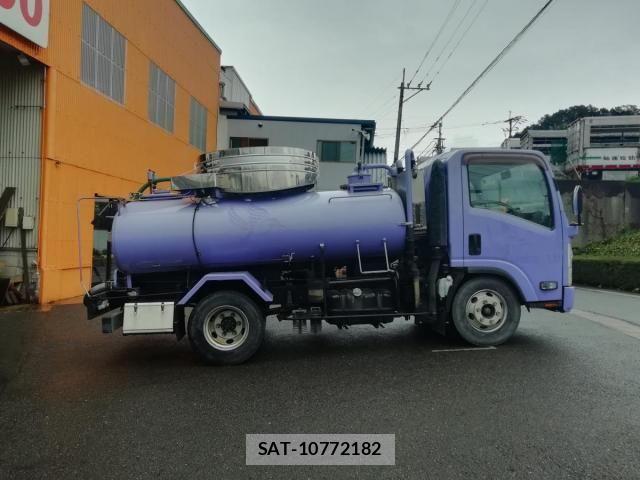 Isuzu ELF TRUCK 2013-03 6675814-3