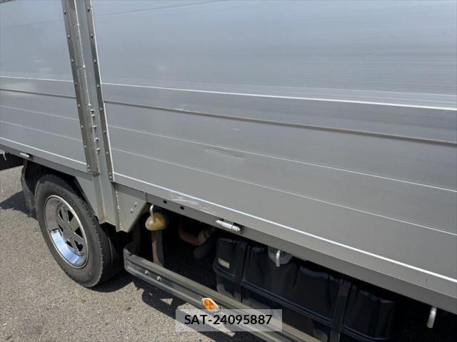 Isuzu ELF TRUCK 2008-03 6675838-17