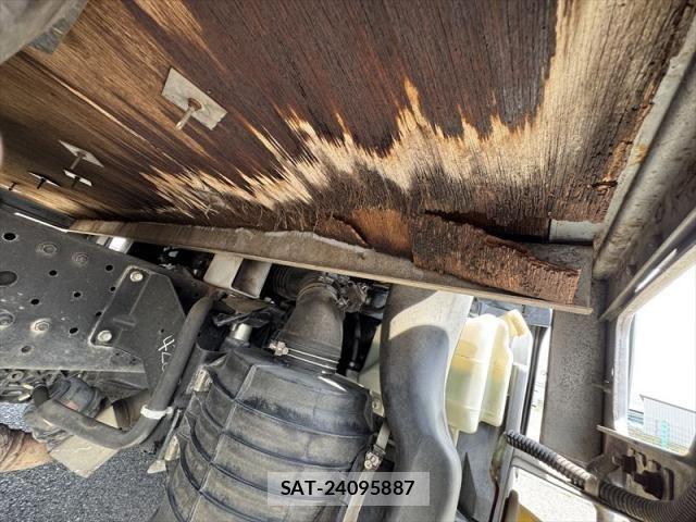 Isuzu ELF TRUCK 2008-03 6675838-28