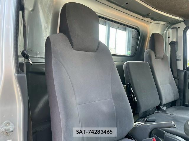 Isuzu ELF TRUCK 2012-03 6675840-17