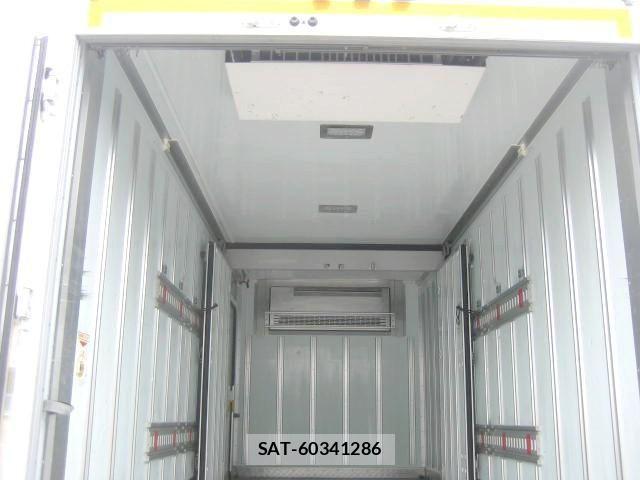 Isuzu ELF TRUCK 2018-12 6675821-7