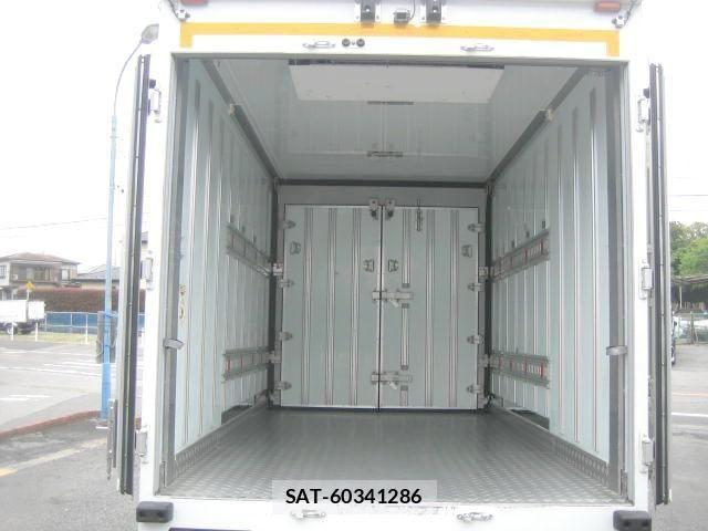 Isuzu ELF TRUCK 2018-12 6675821-8