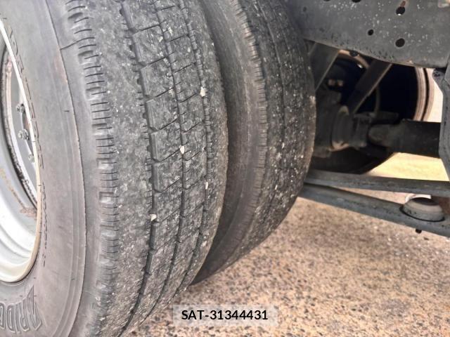 Isuzu ELF TRUCK 2020-02 6675839-22