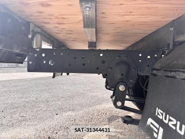 Isuzu ELF TRUCK 2020-02 6675839-24