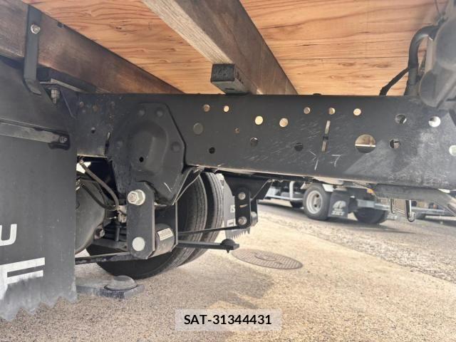 Isuzu ELF TRUCK 2020-02 6675839-27