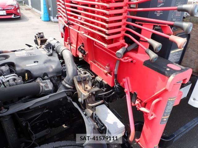 Isuzu ELF TRUCK 2016-08 6675811-15
