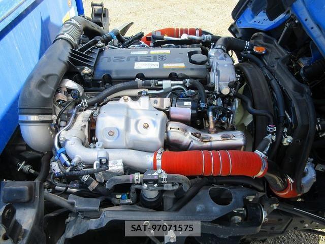 Isuzu ELF TRUCK 2020-01 6675812-20