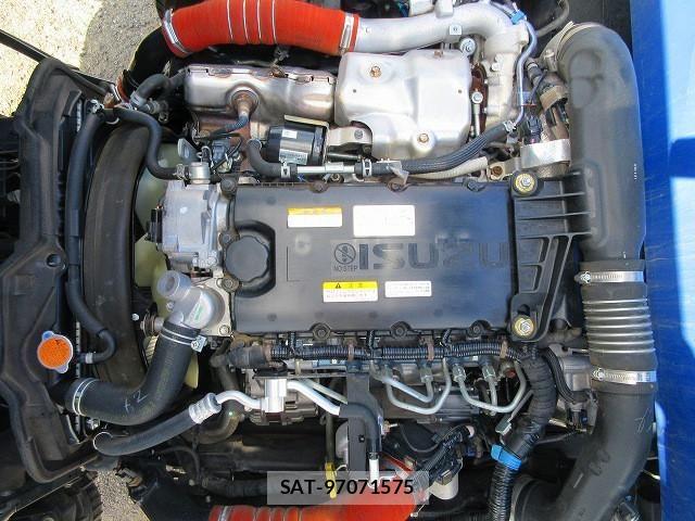 Isuzu ELF TRUCK 2020-01 6675812-21