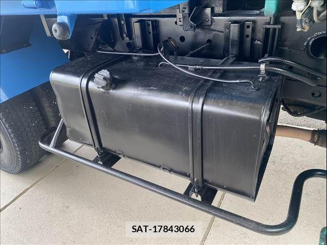 Isuzu ELF TRUCK 1998-06 6675824-13