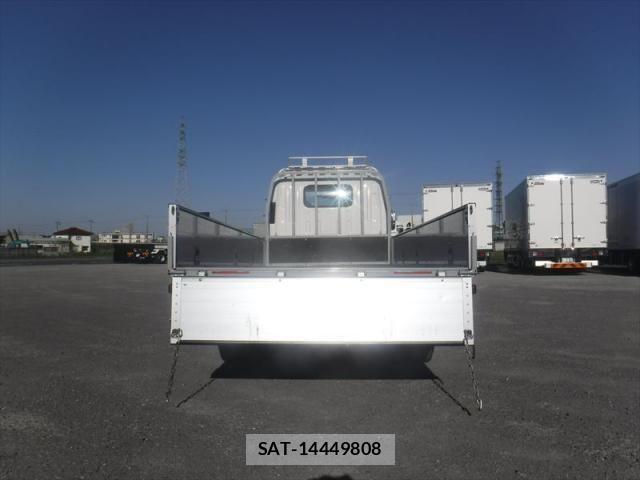 Isuzu ELF TRUCK 2021-02 6675817-14