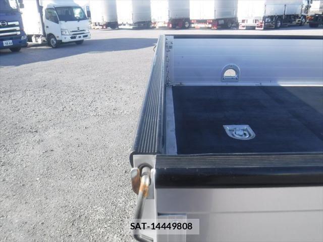Isuzu ELF TRUCK 2021-02 6675817-20