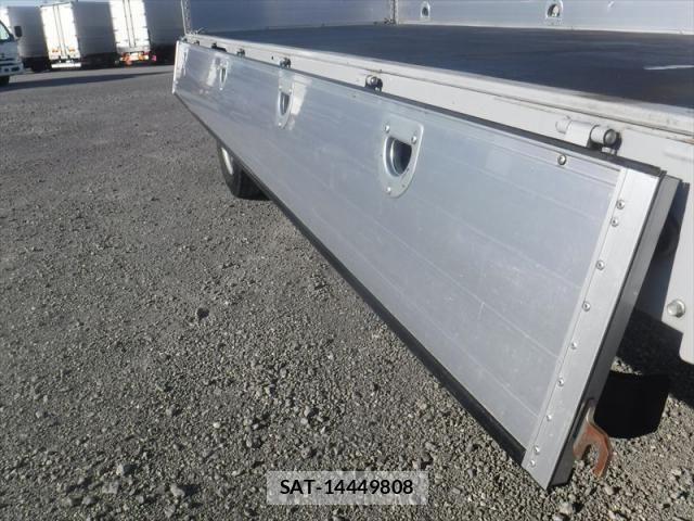 Isuzu ELF TRUCK 2021-02 6675817-26