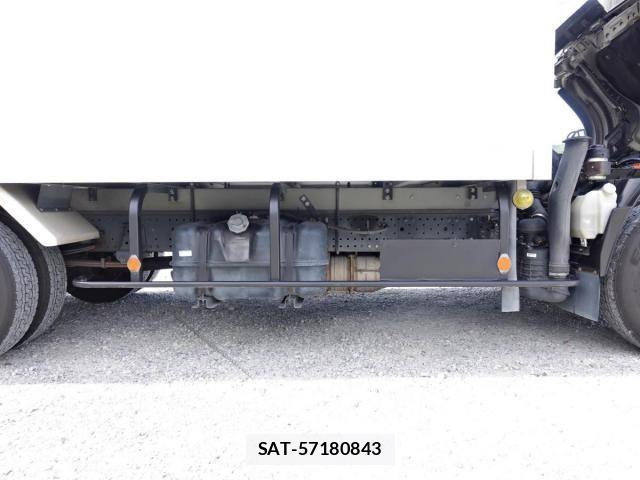 Isuzu ELF TRUCK 2014-02 6675849-18