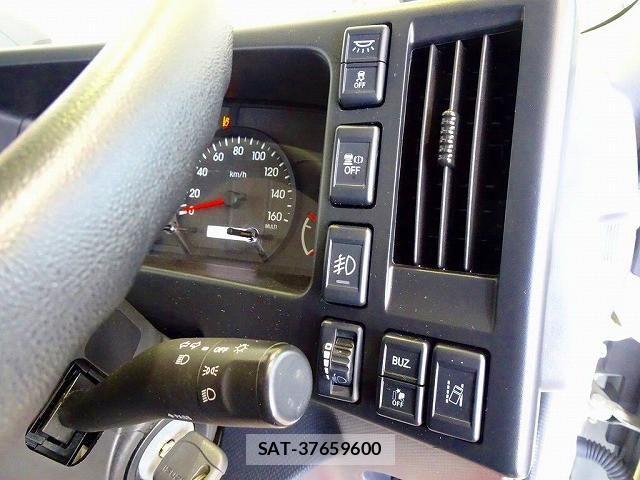 Isuzu ELF TRUCK 2022-03 6675807-16