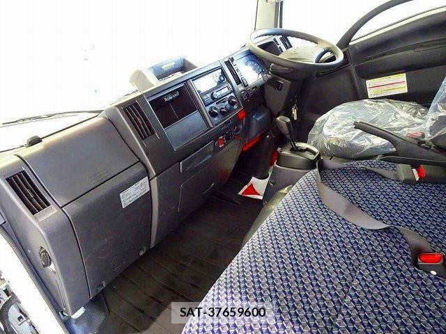 Isuzu ELF TRUCK 2022-03 6675807-6