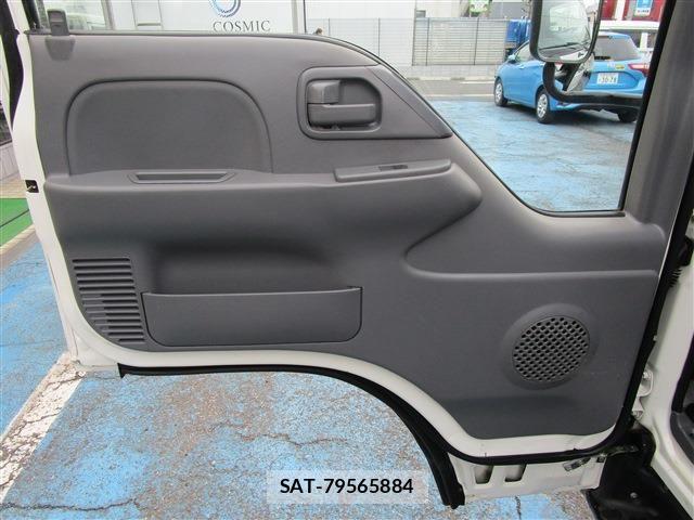 Isuzu ELF TRUCK 2019-11 6675822-21