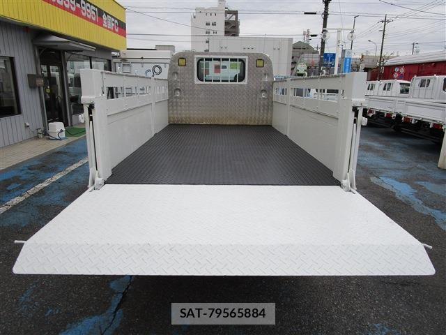 Isuzu ELF TRUCK 2019-11 6675822-5