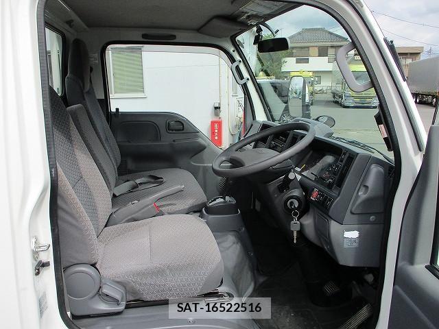 Isuzu ELF TRUCK 2020-03 6675820-5