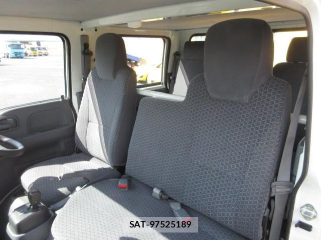 Isuzu ELF TRUCK 2019-02 6675816-15