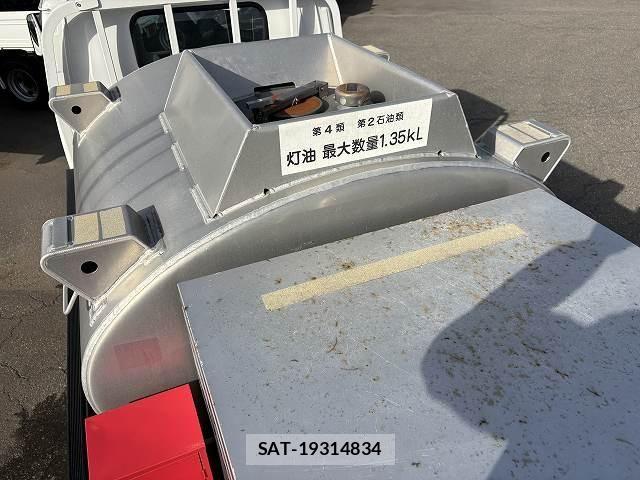 Isuzu ELF TRUCK 2016-11 6691006-4