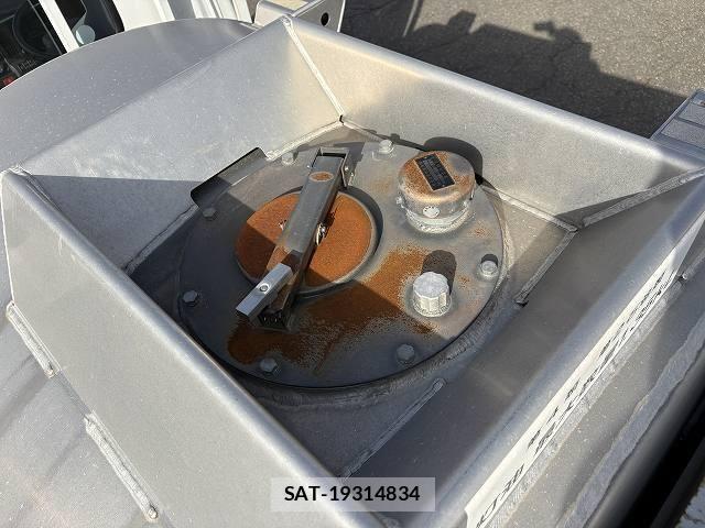 Isuzu ELF TRUCK 2016-11 6691006-5