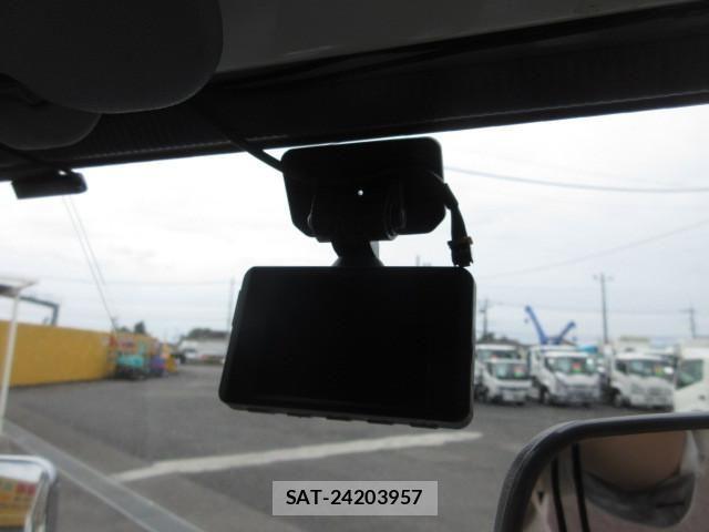 Isuzu ELF TRUCK 2019-11 6691009-22