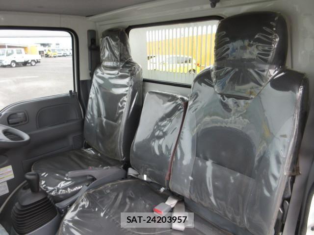 Isuzu ELF TRUCK 2019-11 6691009-24