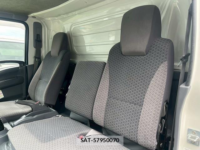 Isuzu ELF TRUCK 2020-02 6691007-22