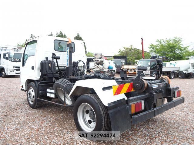 Isuzu ELF TRUCK 2011-11 6691010-2