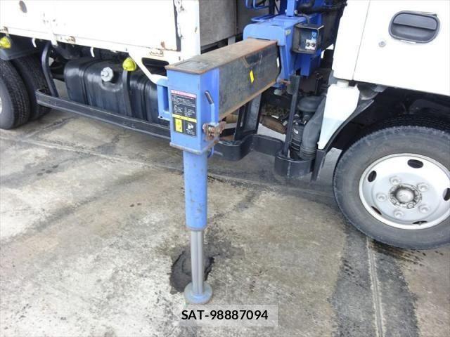 Isuzu ELF TRUCK 2012-12 6716093-10