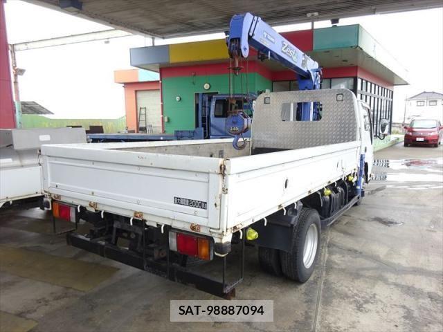 Isuzu ELF TRUCK 2012-12 6716093-4