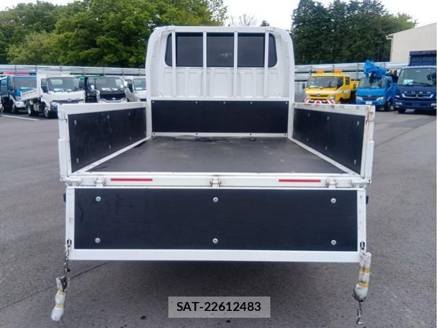 Isuzu ELF TRUCK 2022-06 6716091-4